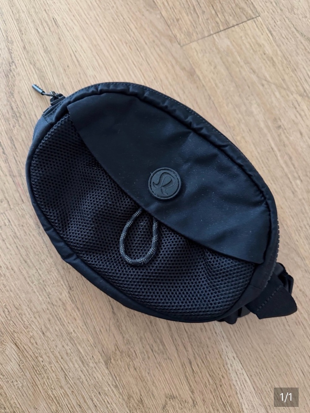lululemon athletica Black Mesh Front Belt Bag